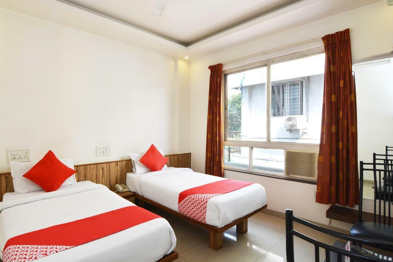 Oyo 24197 Saptaruchi Hotel Pimpri-Chinchwad Exterior foto