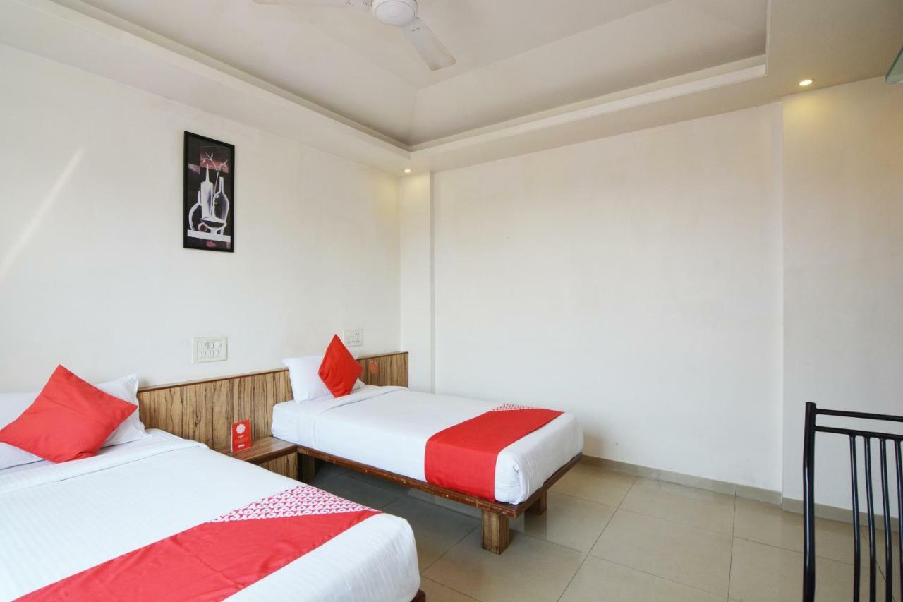 Oyo 24197 Saptaruchi Hotel Pimpri-Chinchwad Exterior foto