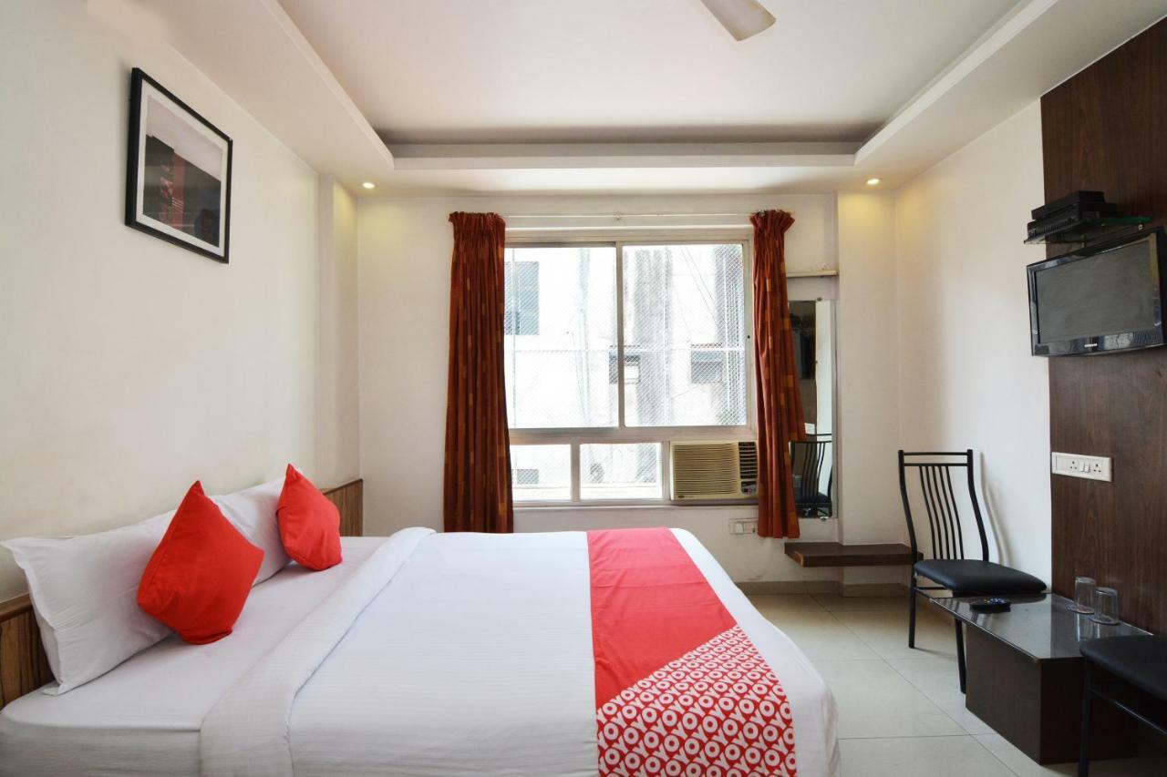 Oyo 24197 Saptaruchi Hotel Pimpri-Chinchwad Exterior foto