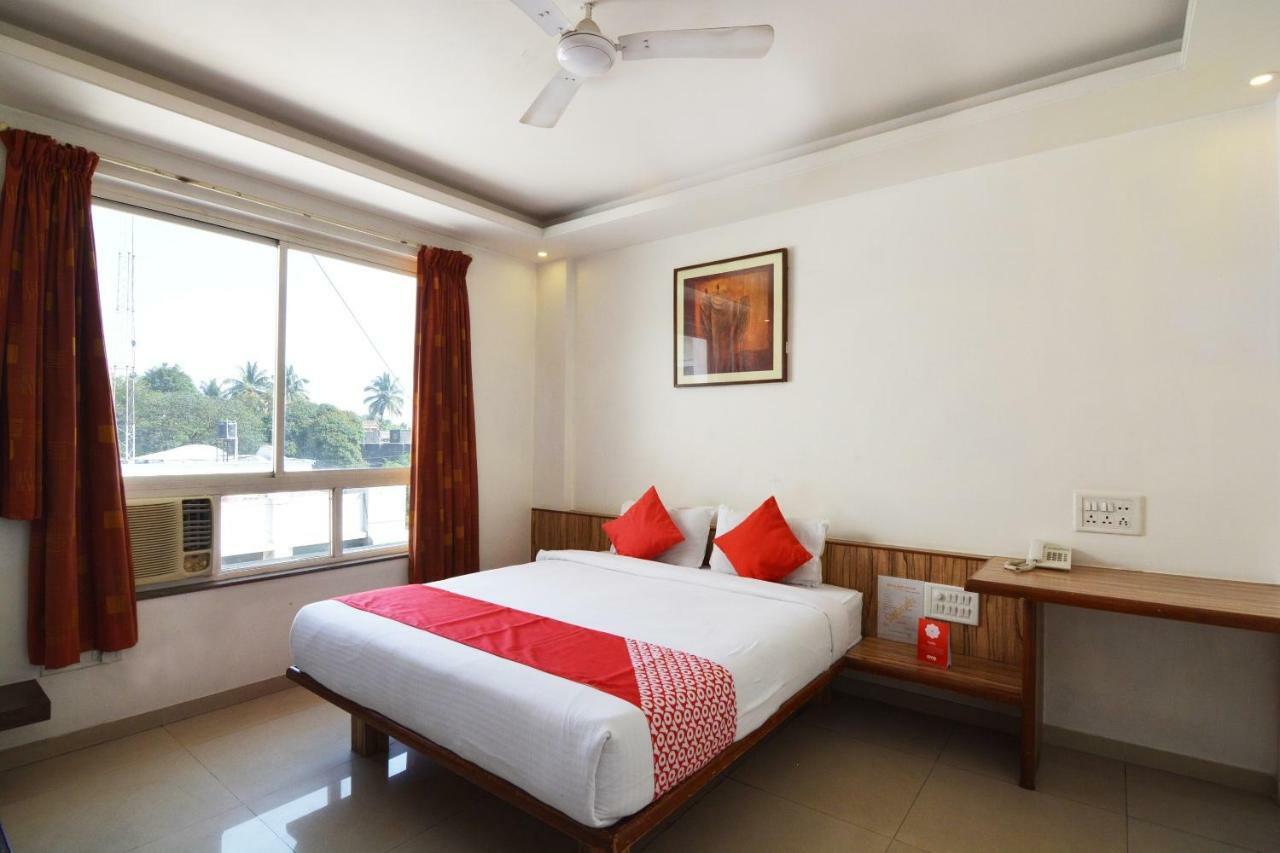 Oyo 24197 Saptaruchi Hotel Pimpri-Chinchwad Exterior foto